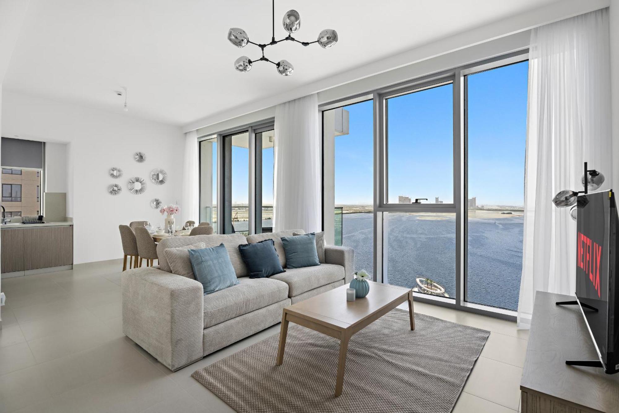 Apartment Vayk - Bright & Elegant 2 Bd With Creek Views Dubai